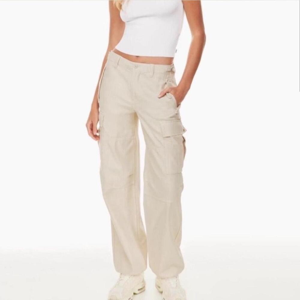 TNA Aritzia Cargo Pants Size 10